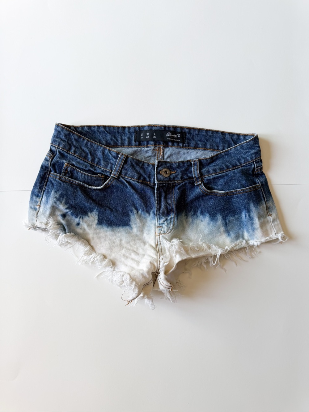 Denim&Co Blue and White Dip-Dye Frayed Hem Jean Shorts